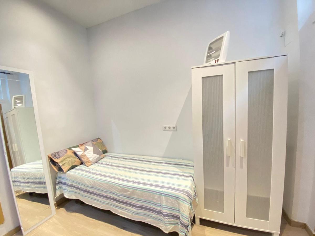 Homestay Herminiopuertas Madrid Dış mekan fotoğraf