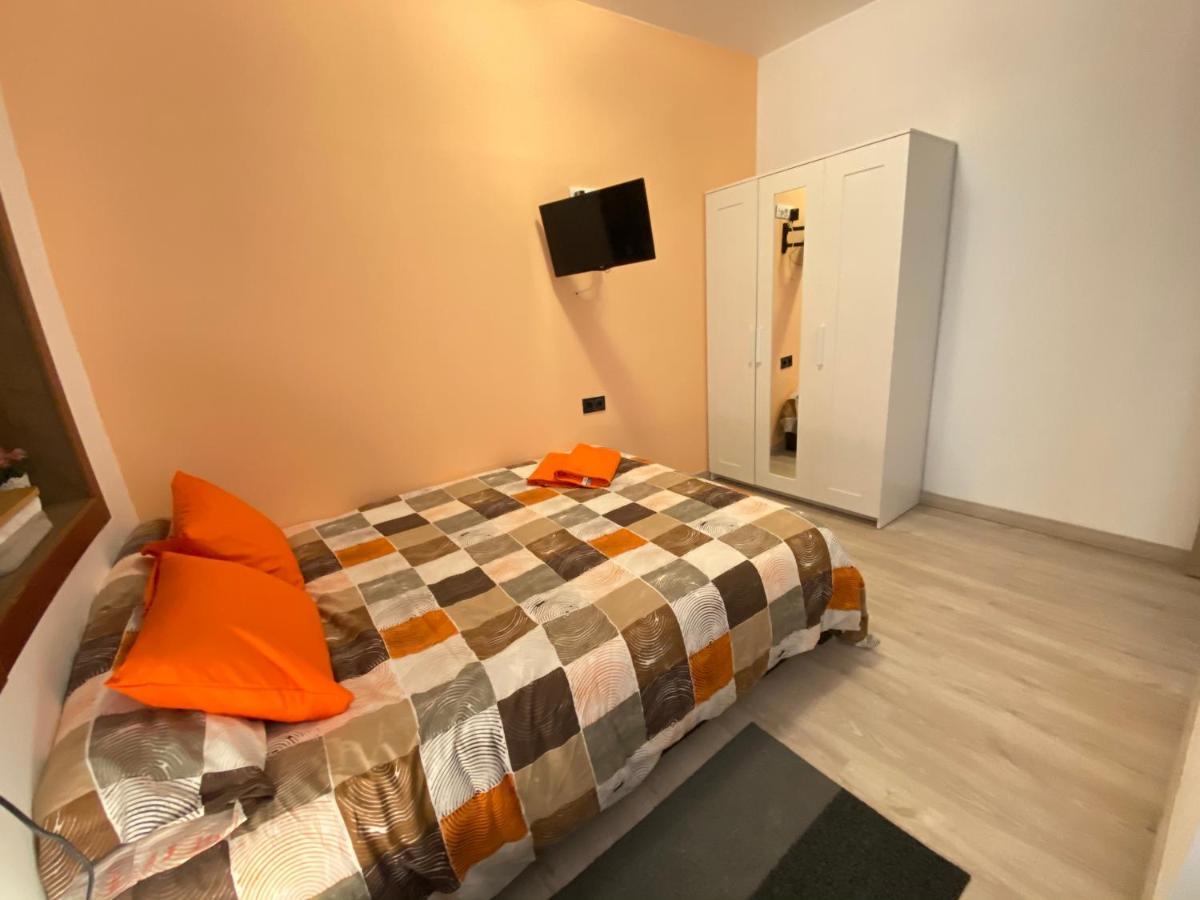 Homestay Herminiopuertas Madrid Dış mekan fotoğraf