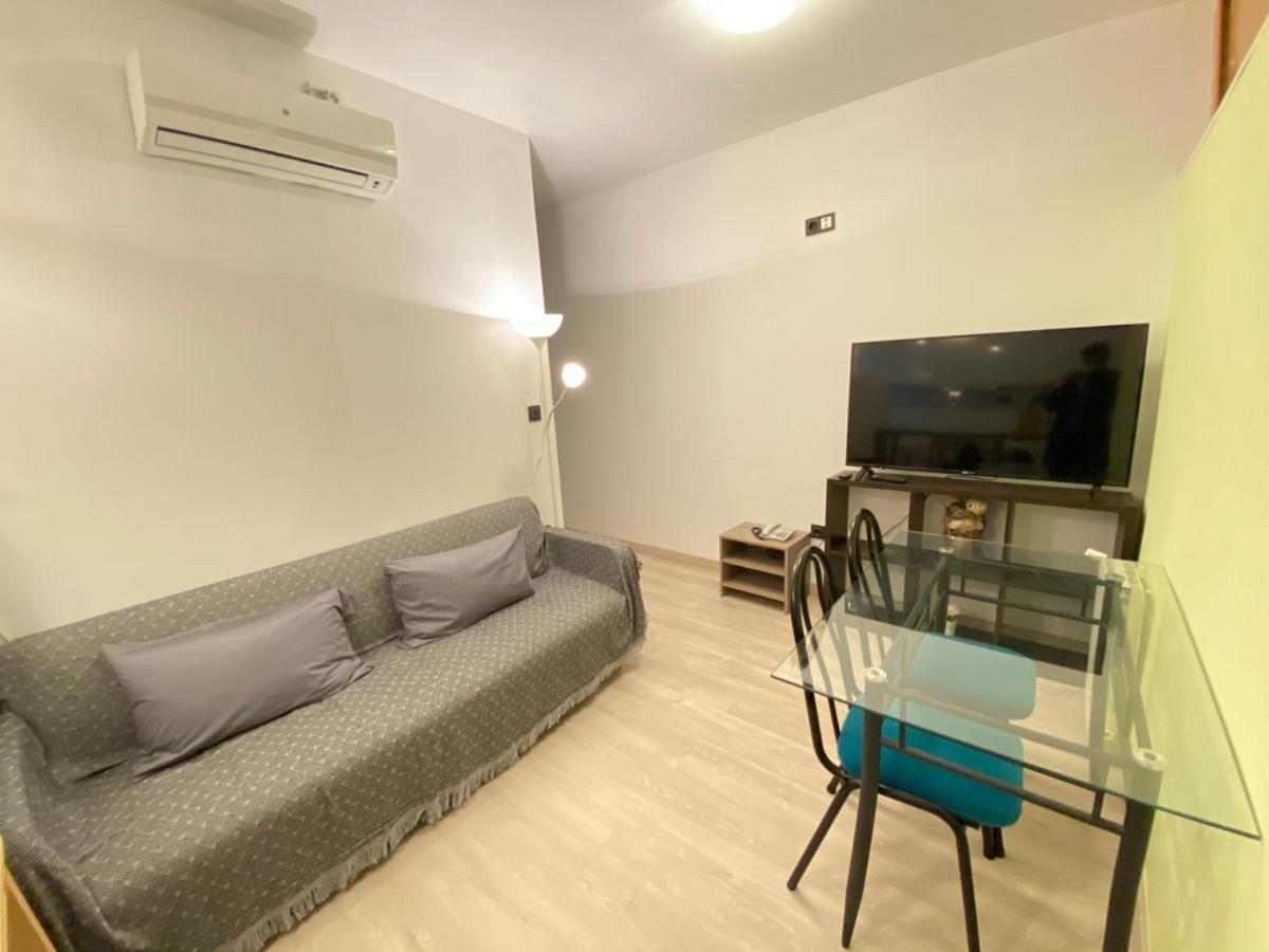 Homestay Herminiopuertas Madrid Dış mekan fotoğraf